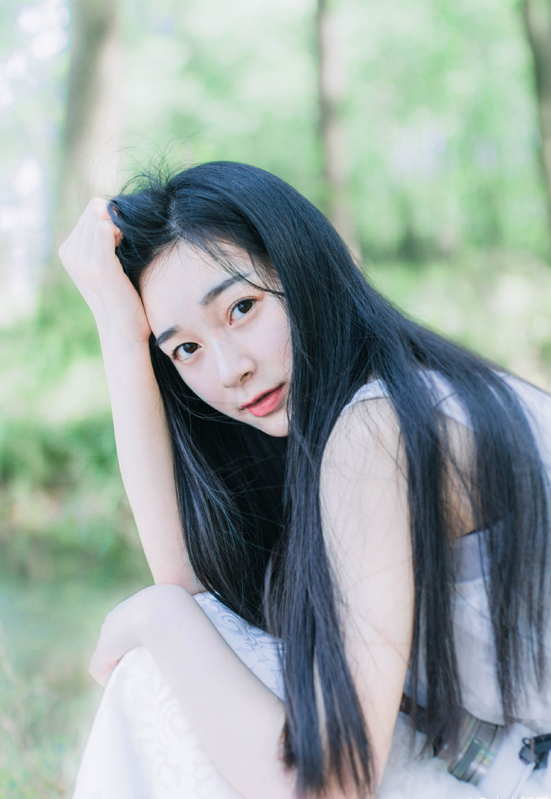 “其实本可以用船只运粮的，若以船队运粮，逆江而上，我军的后勤供应至少在打到江州之前，可保无忧。”马良叹了口气，苦笑道。